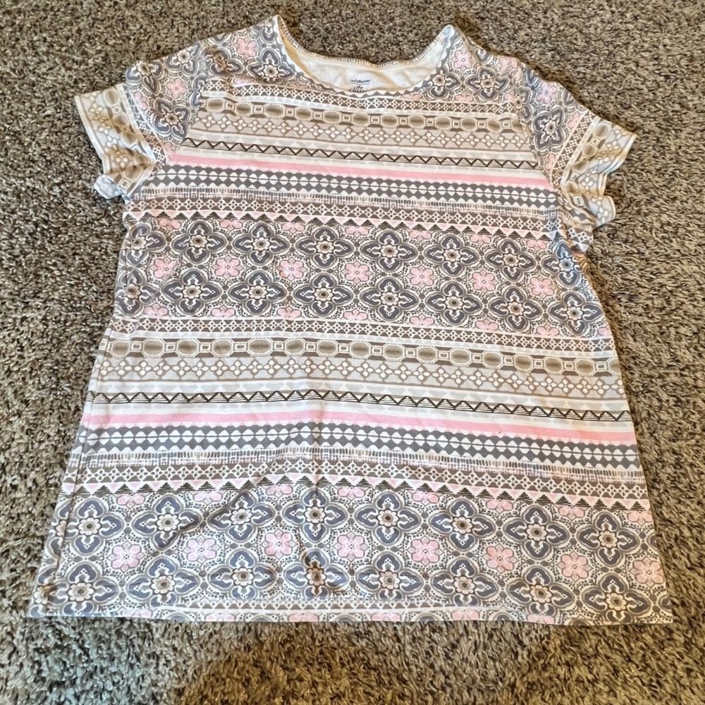 Croft & Barrow Womens Classic Tee Pink‎ Grey Geometric Floral Medallion Shirt M